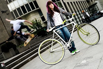 bicyclegirls06.jpg